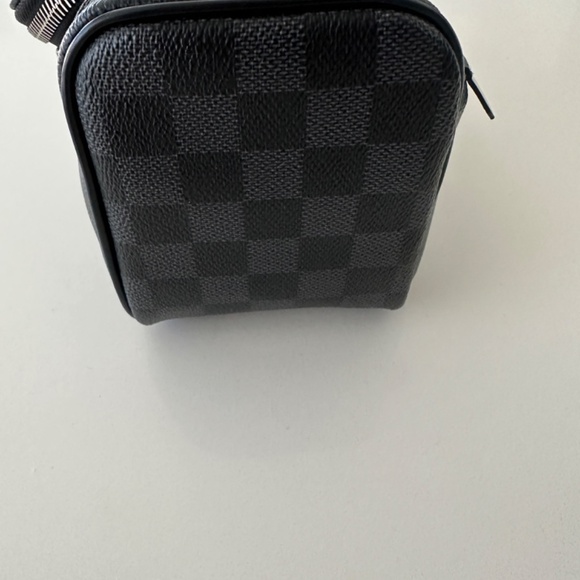 Louis Vuitton Toiletry Pouch Damier Graphite Canvas - Picture 3 of 11